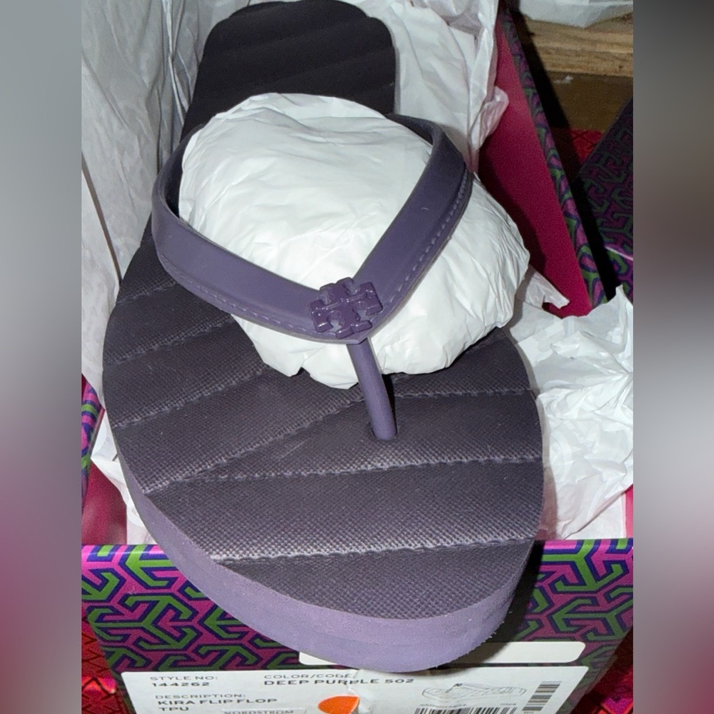 New Tory Burch Kira Flip Flop 11 Deep purple W charm made in Brazil new in box